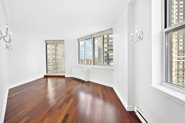 Rented by Citi Habitats | media 9