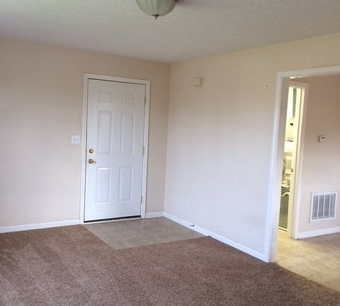 3rd image of 105 Stockton Ct APT C