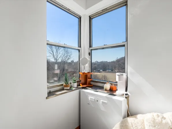 585 West 214th Street image 10 of 21