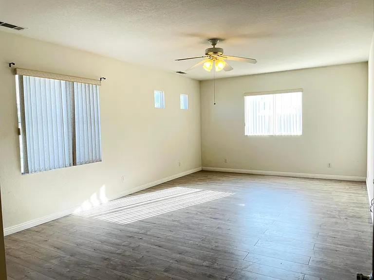 19355 Norwich Dr — Photo 13