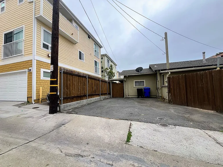 888 Turquoise St — Photo 21