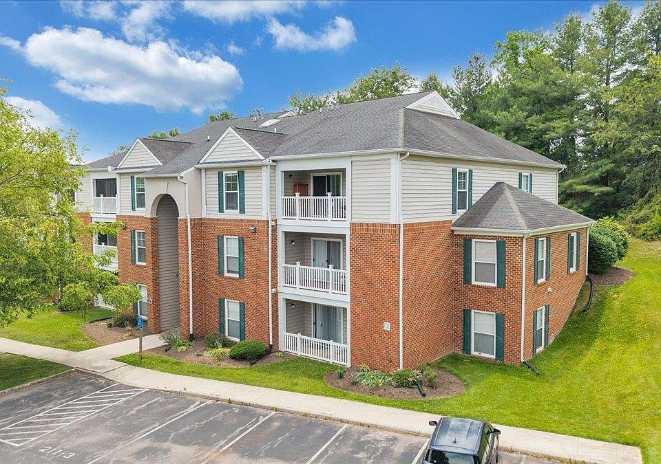 1st image of 211 S Knollwood Dr Ste 2206