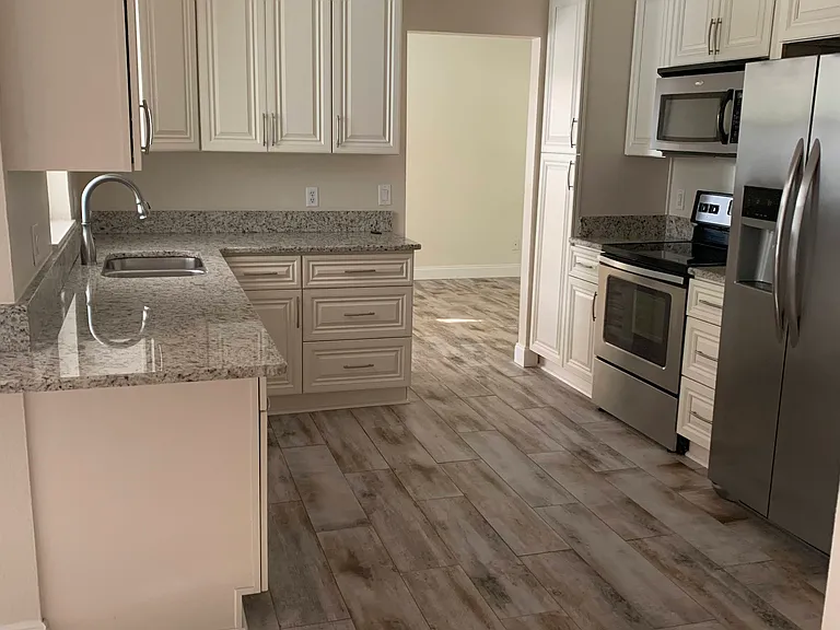 788 Hibiscus Dr — Photo 7