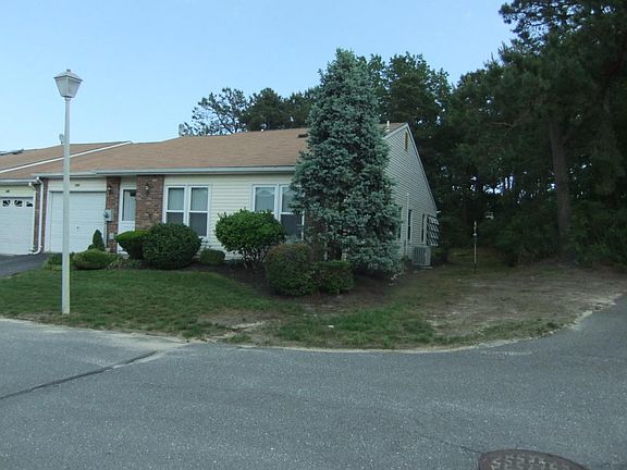 2nd image of 184 Arlene Ct #1000