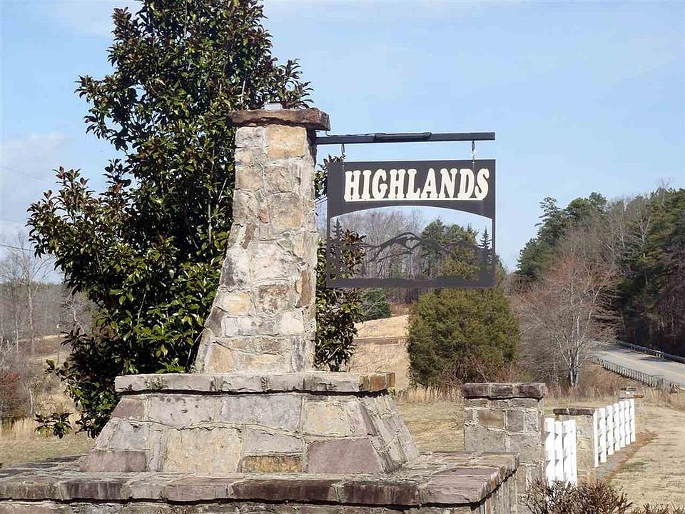 1st image of 304 Island Dr