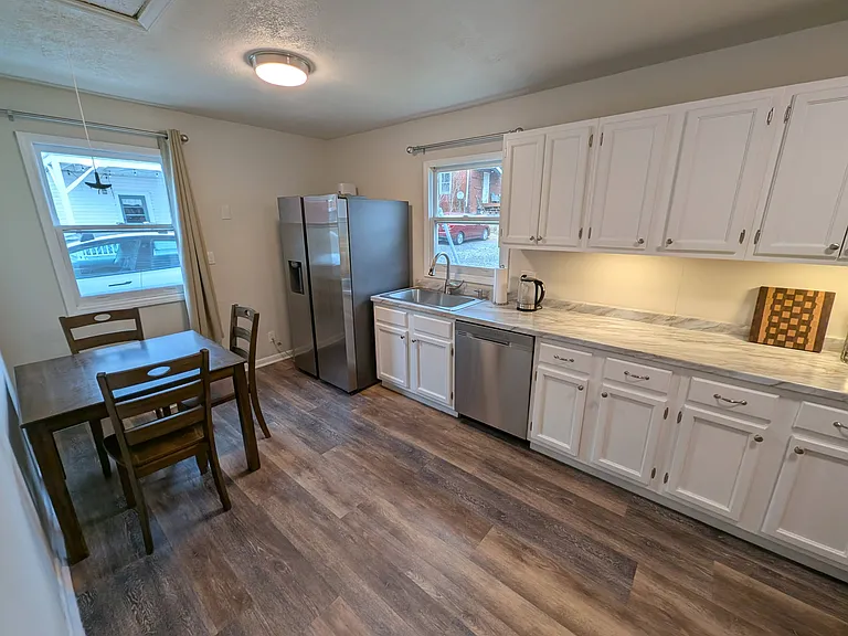 25.5 Woodrow Ave — Photo 8