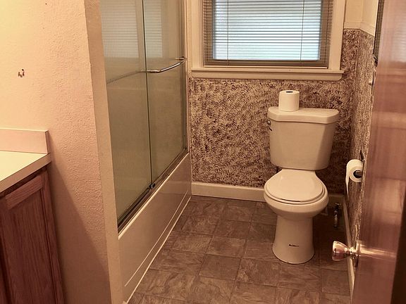 4th image of 5030 Oberlin Ave