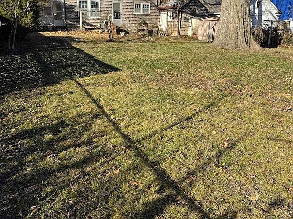 3rd image of 402 S 3rd St