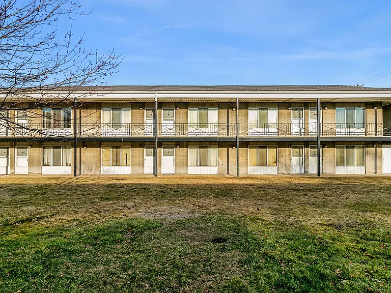 16435 E Twelve Mile Rd — Photo 15