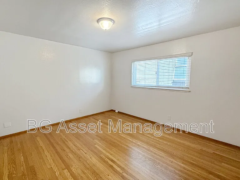 121 Eddy St — Photo 4