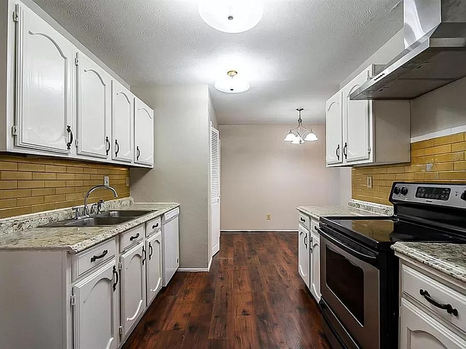 1st image of 4024 Shagbark St