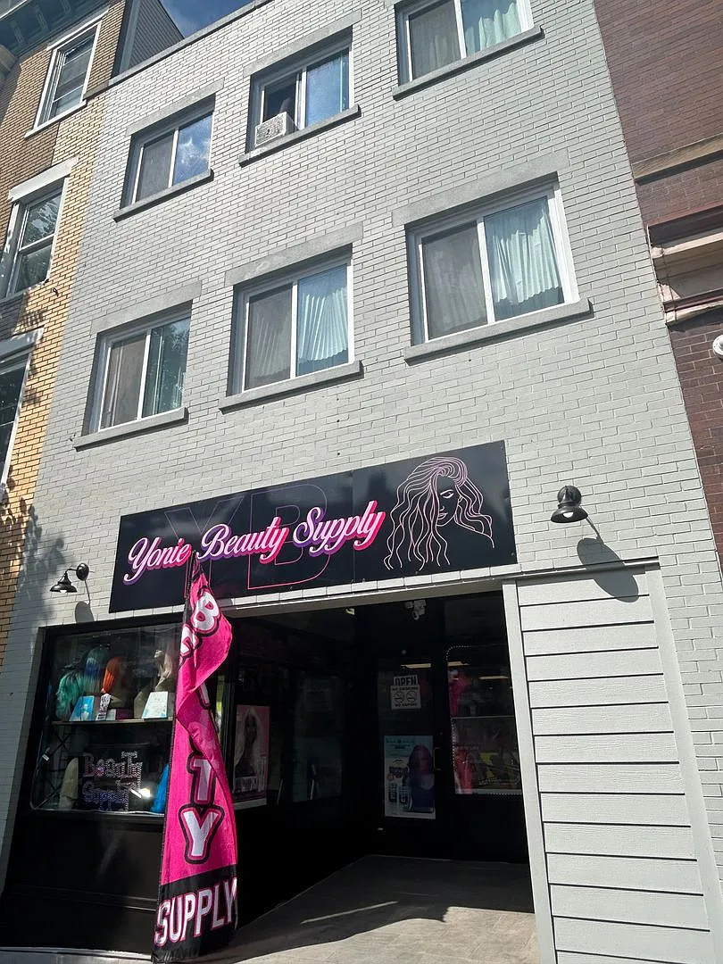 140 N. 7th Street — Photo 2