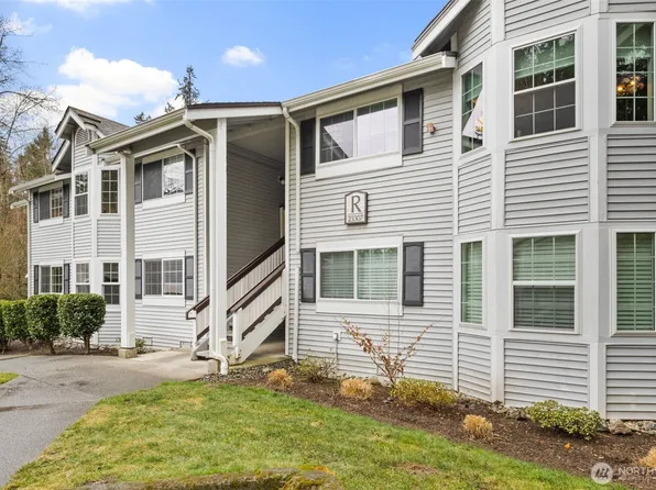 23307 Cedar Way #R201, Mountlake Terrace, WA 98043