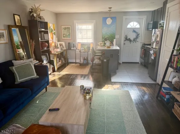 10 Beech Spring Dr, Summit, NJ