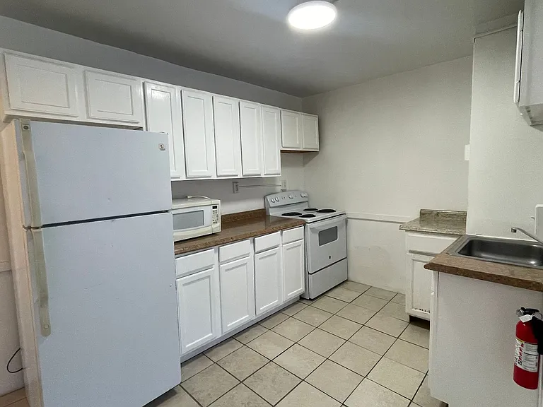 456 Fenn St #3 — Photo 7