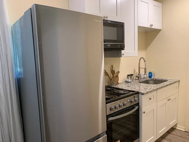 9607 Eday Dr — Photo 5