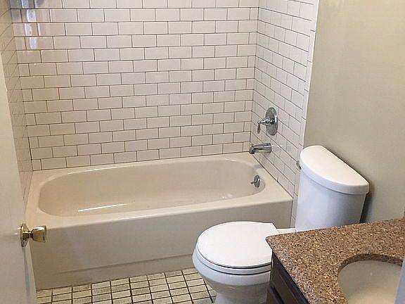 2nd image of 710 Oak Ave