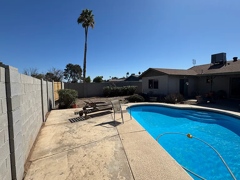2058 E Fremont Dr — Photo 25