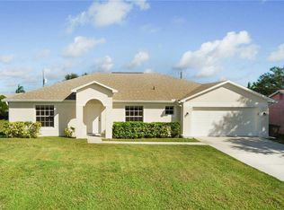 405 NE 23rd St, Cape Coral, FL 33909