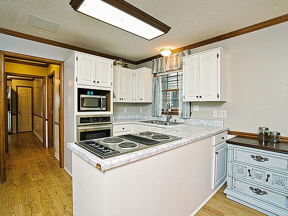 4th image of 102 Rock Knoll Dr Unit 8B