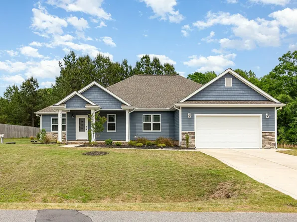 565 Joseph Alexander Dr, Fuquay Varina, NC 27526