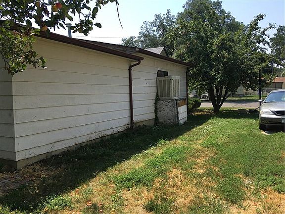 2nd image of 3315 4th Ave S