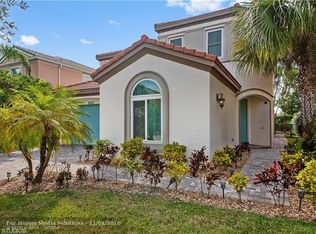 9687 Phipps Ln, Wellington, FL 33414