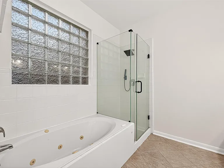 22303 Naple Hollow Ln — Photo 30