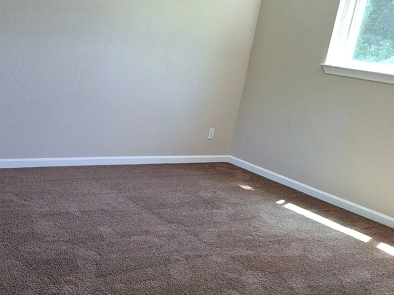 756 S Oak St #I — Photo 2
