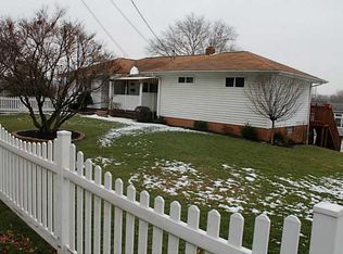 607 Woodside Ave, Ellwood City, PA 16117