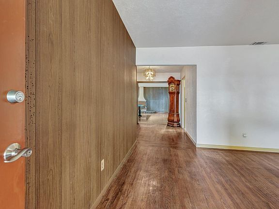 4th image of 121 Revere Street
