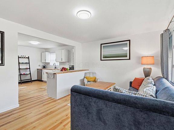 5th image of 4 Poppy Pl