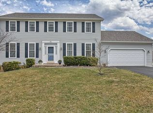 63 Chelsea Ln, Carlisle, PA 17015
