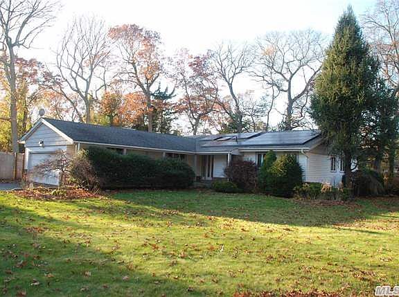 4th image of 19 Stafford Dr