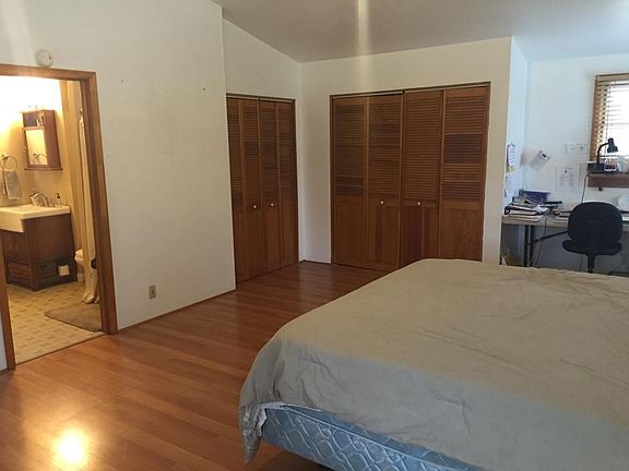 2nd image of 3935 Fruitvale Rd