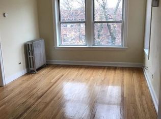 2048 W Estes Ave, Chicago, IL 60645