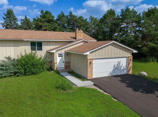 2515 Royals Dr, Hopkins, MN 55305