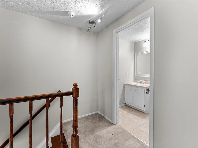 3513 Castlebury Dr — Photo 20
