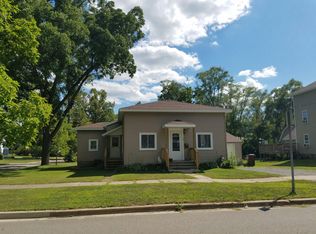 34 E Maple St, Fremont, MI 49412