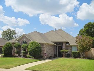 1st image of 8104 Vine Wood Dr