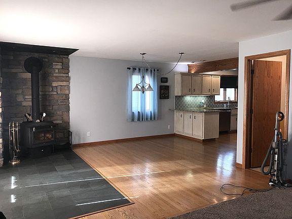 3rd image of 10502 S 81st Ave