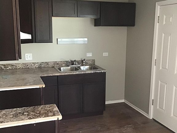4th image of 4417 Ascot Ct