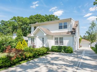 9313 S 83rd Ct, Hickory Hills, IL