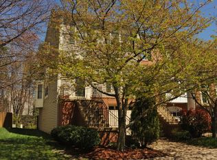 6339 Simmer Cir, Springfield, VA 22150