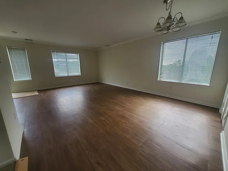 31 Stuart Ave #16 — Photo 4