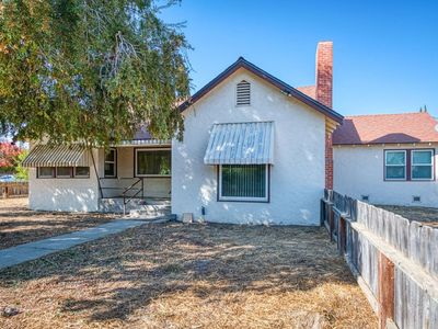 2562 W Erie St, Caruthers, CA, 93609