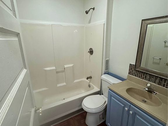 5th image of 2065 W 85th St APT 2