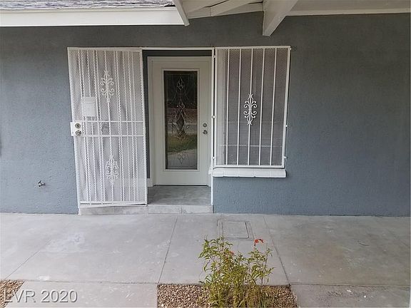 3rd image of 4528 E Ogden Ave