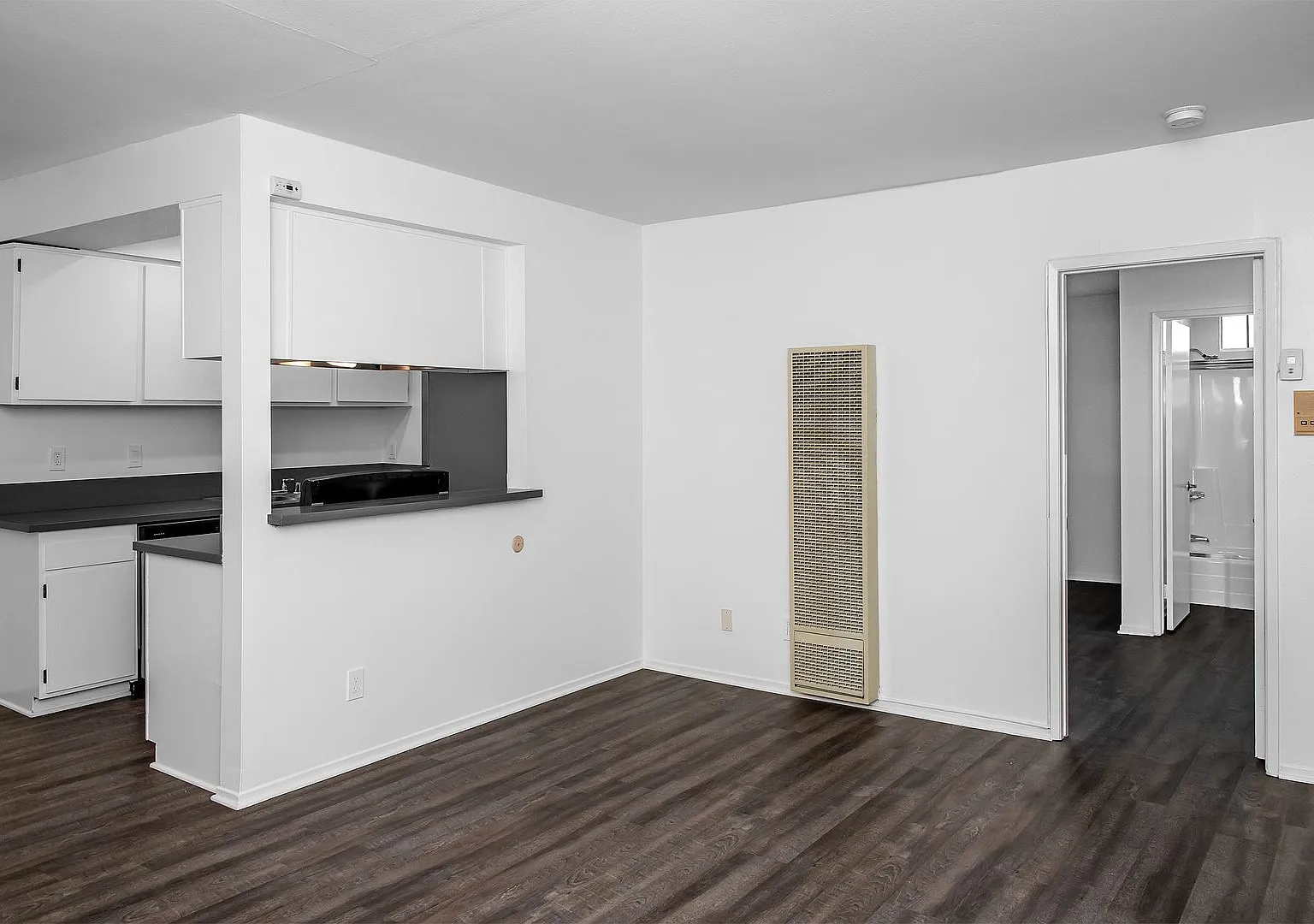 520 W. Wilson — Photo 3