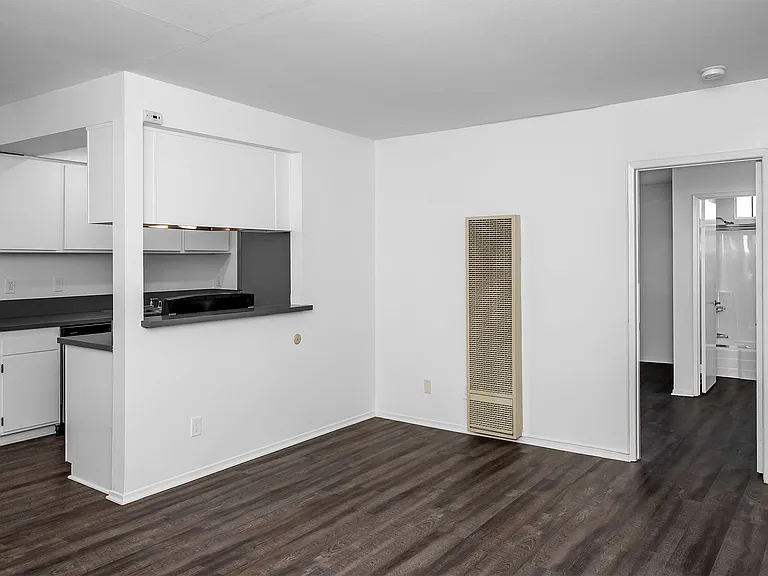 520 W. Wilson — Photo 18